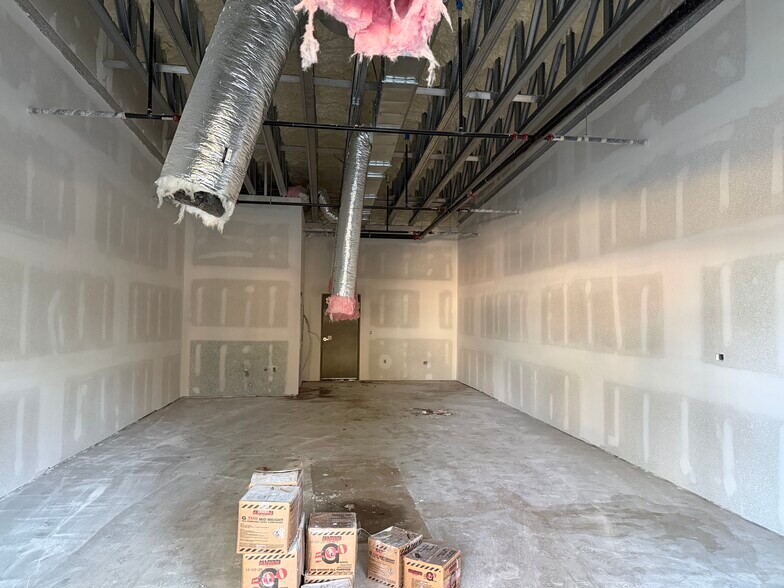 More Photos Of 5950 9 Mile, Pensacola Storefront For Lease