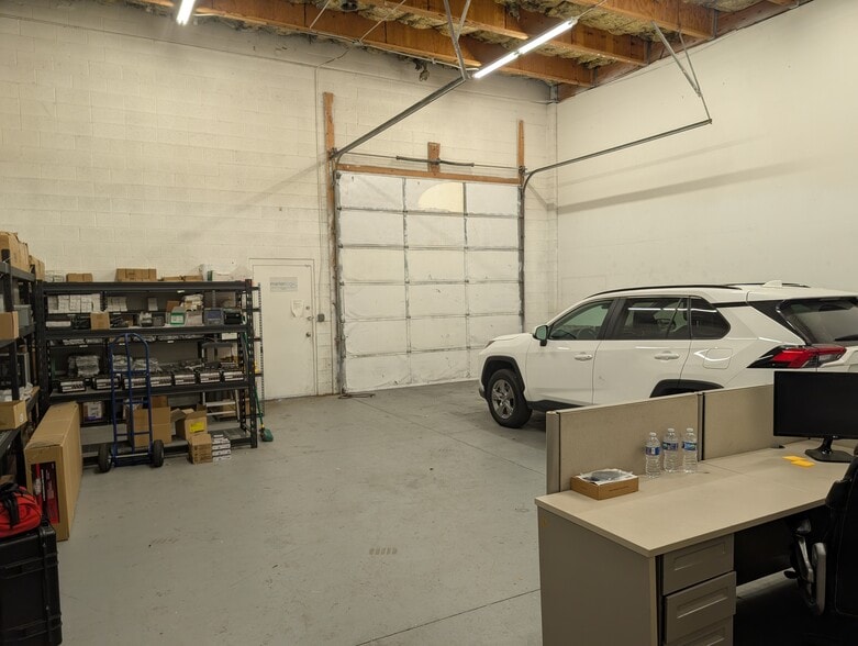 More Photos Of 6111 S Stratler St, Murray Flex For Lease