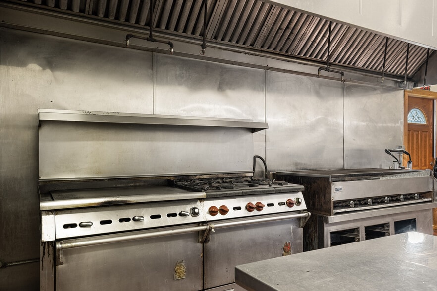 More Photos Of 796 W Evan Hewes, El Centro Restaurant For Sale