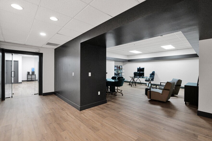 More Photos Of 334 E Hatcher Rd, Phoenix Office For Sale