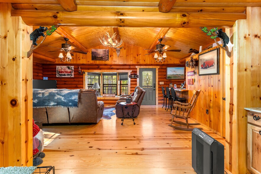 More Photos Of 228 Pattie Gap Rd, Philadelphia Apartments For Sale