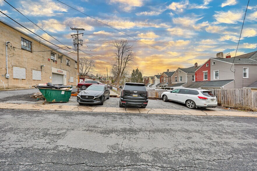 More Photos Of 915 Northampton St, Easton General Retail For Sale