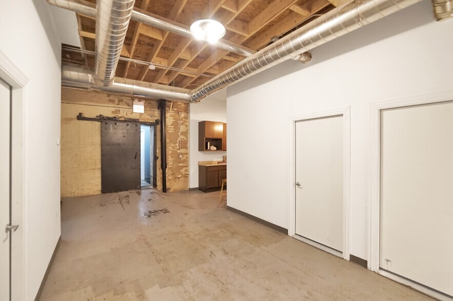 More Photos Of 3530 W Armitage Ave, Chicago Storefront Retail Residential For Lease