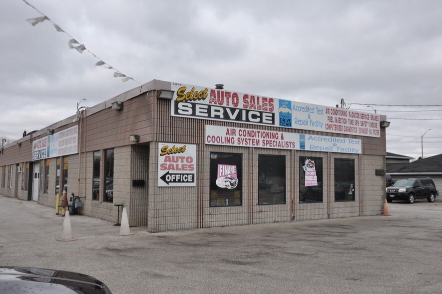 Primary Photo Of 1377-1395 Lauzon Rd, Windsor Auto Dealership For Sale