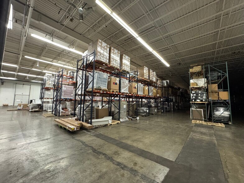 More Photos Of 10100 Crosstown Cir, Eden Prairie Warehouse For Sale