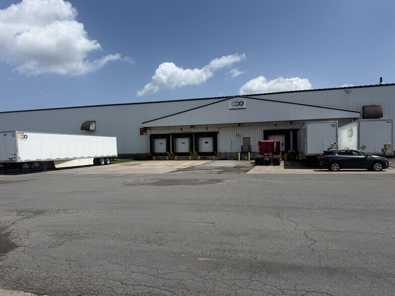 More Photos Of 1850 Route 57, Fulton Distribution For Lease