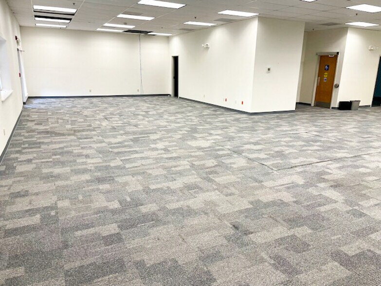 More Photos Of 1620-1680 Lebanon Ave, Belleville Unknown For Lease