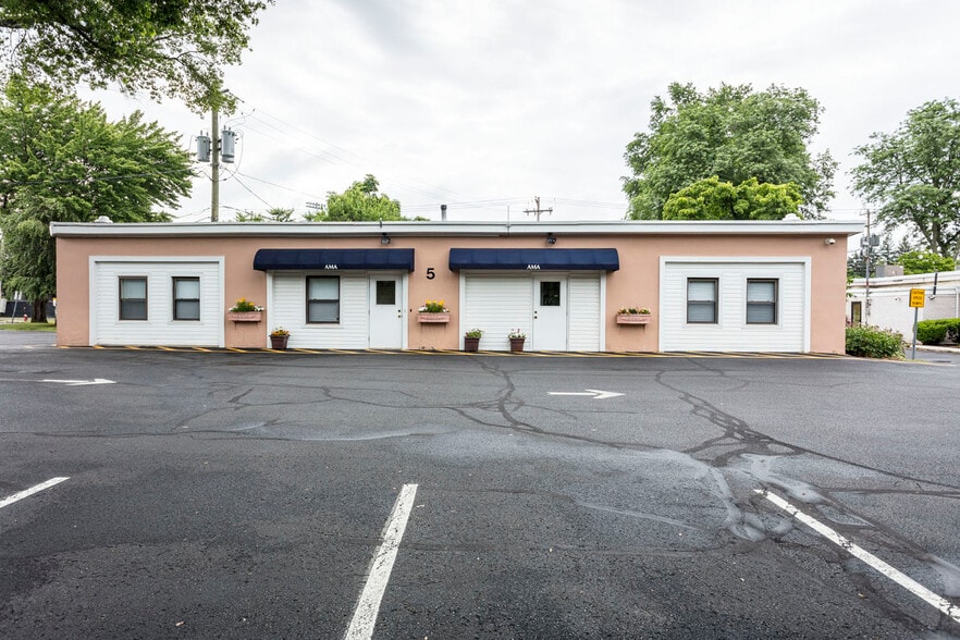 More Photos Of 216 Congers Rd, New City Office For Sale