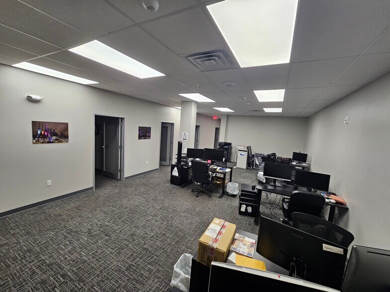 More Photos Of 456 Union Blvd, Allentown Light Manufacturing For Lease