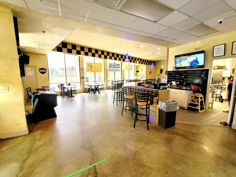 More Photos Of 111 E 3rd St, Hastings Office Residential For Sale