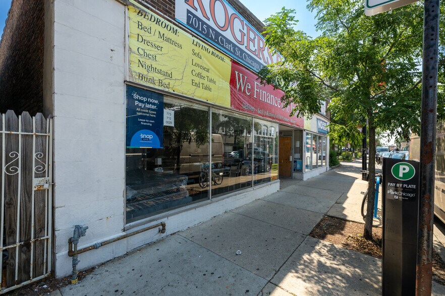 More Photos Of 7015 N Clark St, Chicago Land For Sale