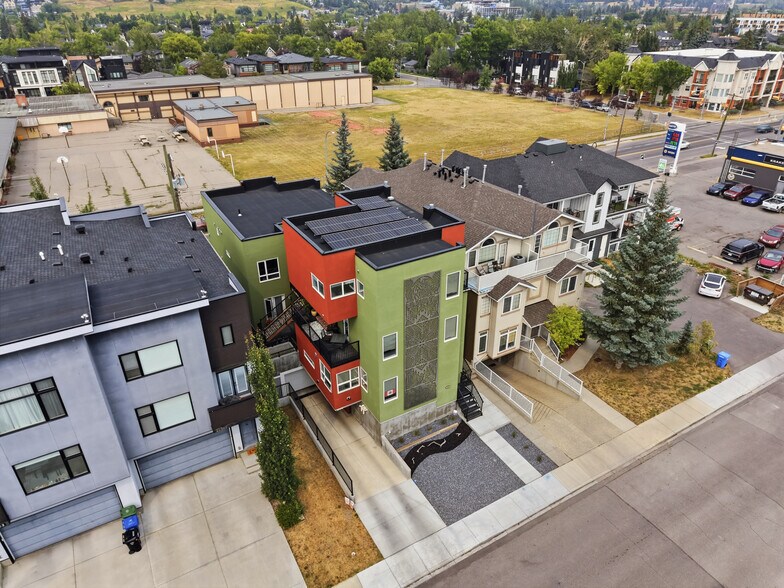 More Photos Of 2226 Westmount Rd NW, Calgary Apartments For Sale