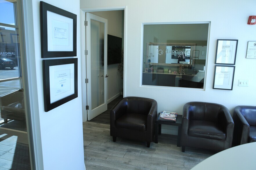 More Photos Of 2453 Fenton St, Chula Vista Research And Development For Lease