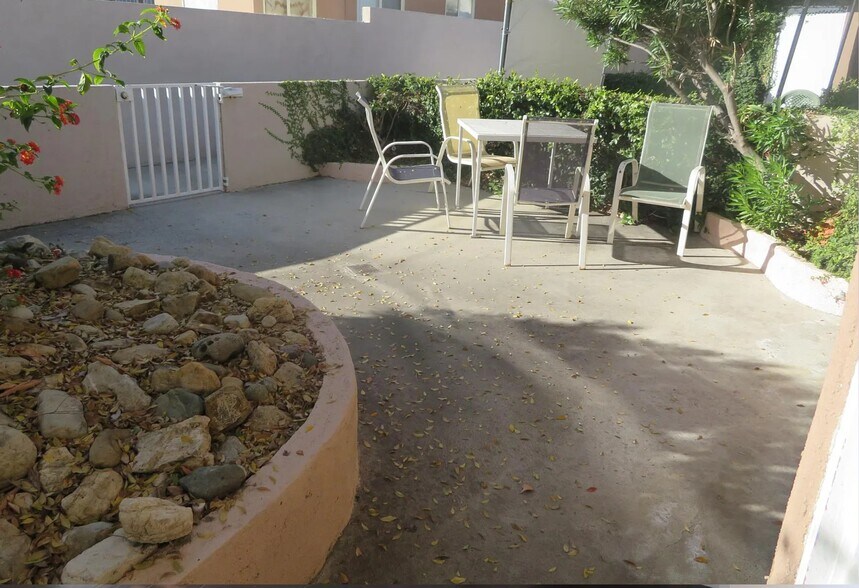 More Photos Of 5335 Harmony Ave, North Hollywood Apartments For Sale