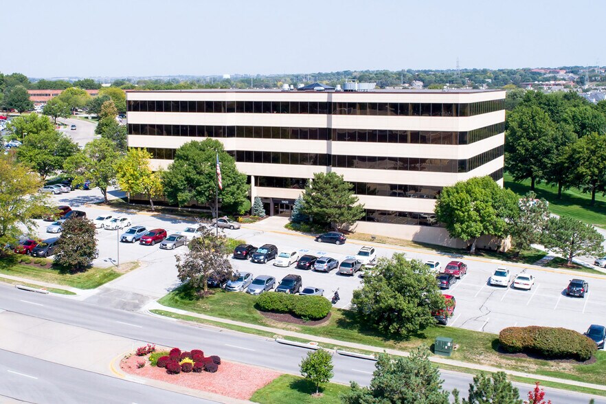 More Photos Of 11422 Miracle Hills Dr, Omaha Office For Lease