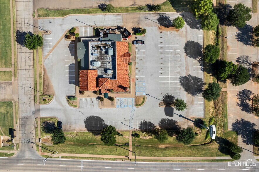 More Photos Of 4330 Kell Blvd, Wichita Falls Restaurant For Sale