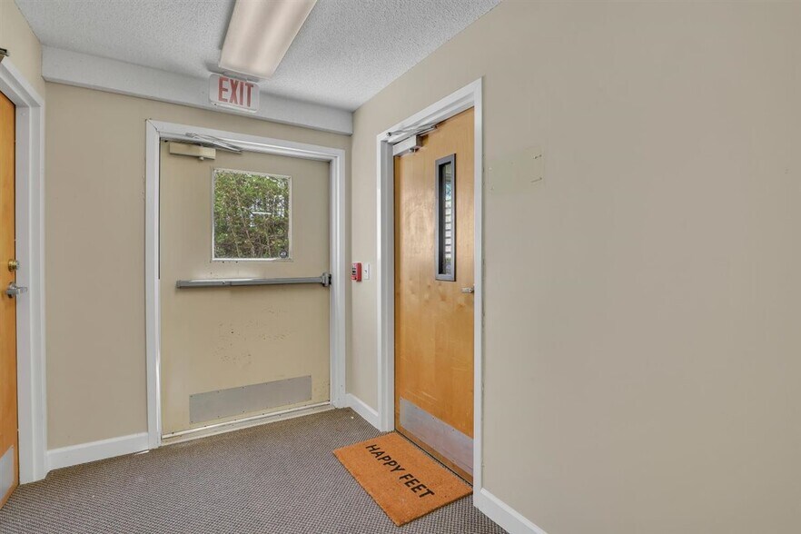 More Photos Of 8 Independence Dr, Marlborough Medical For Sale