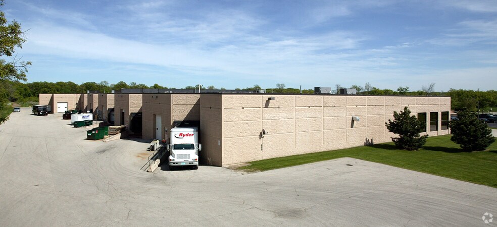 More Photos Of W237N2889 Woodgate Rd, Pewaukee Light Manufacturing For Lease