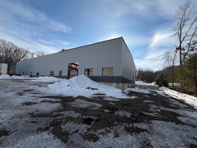 More Photos Of 1 Trowbridge Brg, Bethel Industrial For Lease