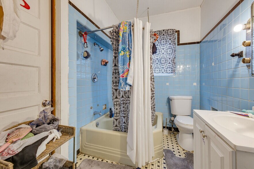 More Photos Of , Milwaukee Multifamily For Sale