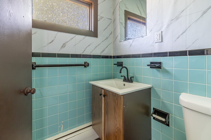 More Photos Of 196 US Route 1, Bucksport Hotel For Sale