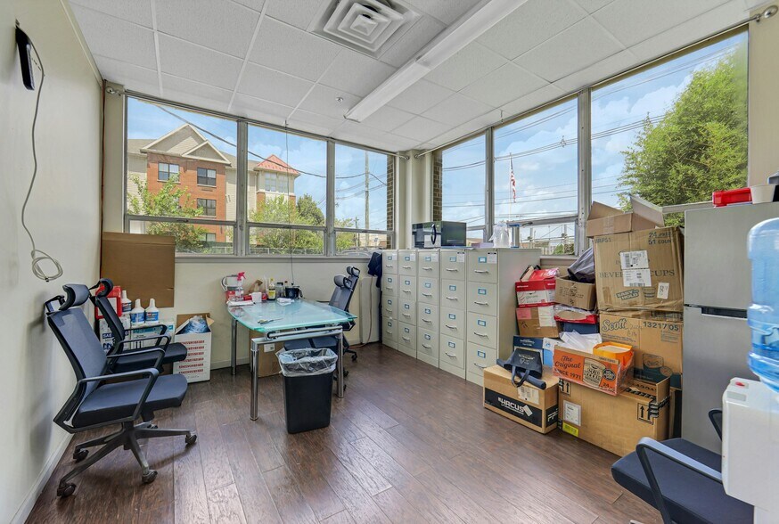 More Photos Of 370 Bergen Ave, Kearny Warehouse For Lease