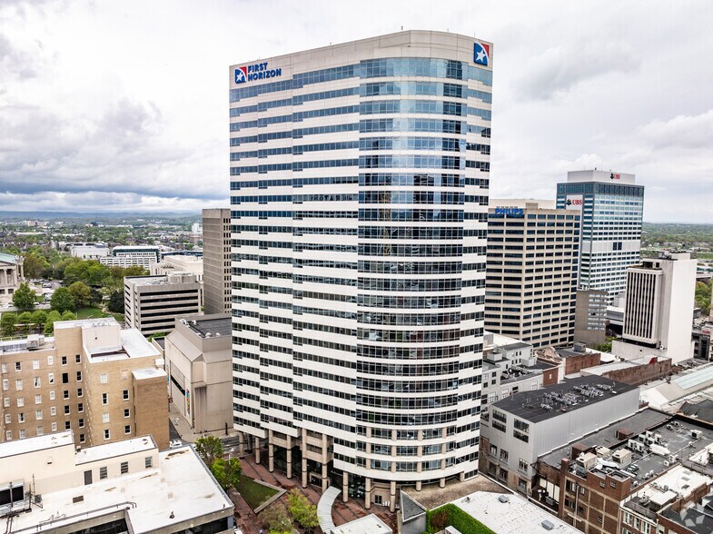 More Photos Of 511 Union St, Nashville Office For Lease