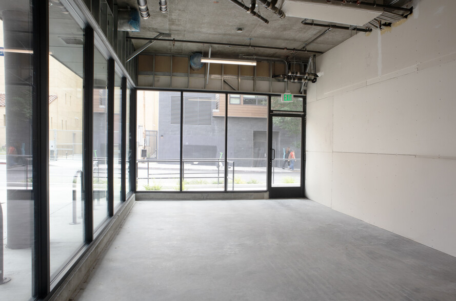 More Photos Of 6762 Hawthorn Ave, Los Angeles Apartments For Lease