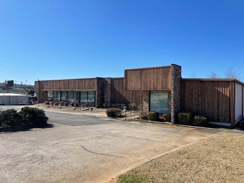 More Photos Of 2930 Heritage Pl, Milledgeville Office For Lease