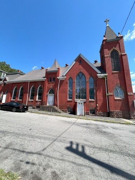 More Photos Of 19 N 4th St, Mahanoy City Religious Facility For Sale