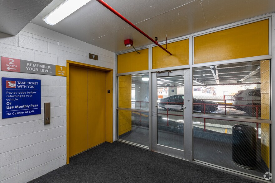 More Photos Of 1818 Market St, Philadelphia Office For Lease