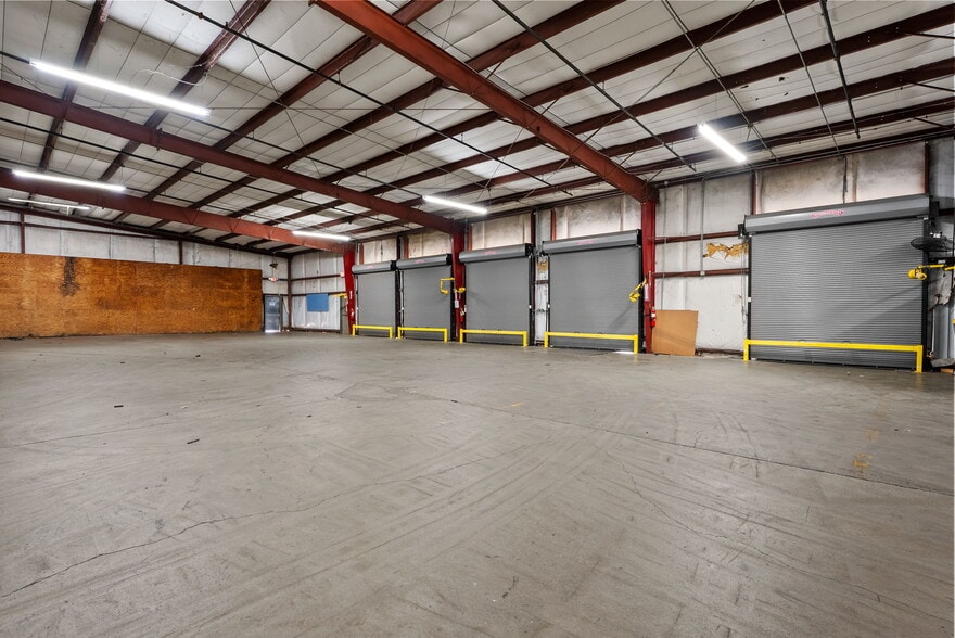 More Photos Of 154 Industrial Park Cir, Lawrenceville Manufacturing For Lease