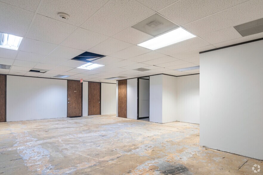 More Photos Of 519 N Sam Houston Pky E, Houston Medical For Lease