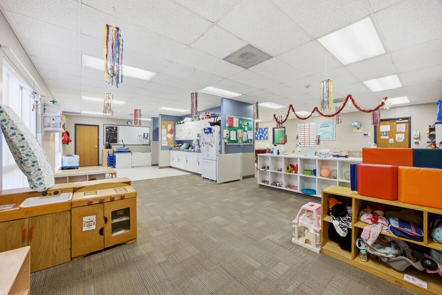More Photos Of 502 7th St N, Fargo Daycare Center For Lease
