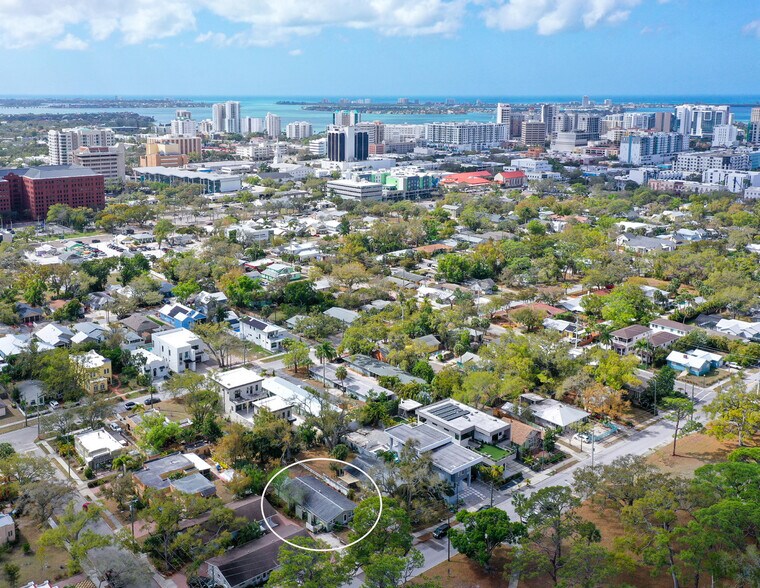 More Photos Of 1860 7th St, Sarasota Specialty For Sale