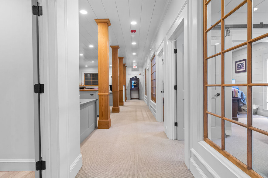 More Photos Of 2334 Lake Park Dr, Albany Office Residential For Sale