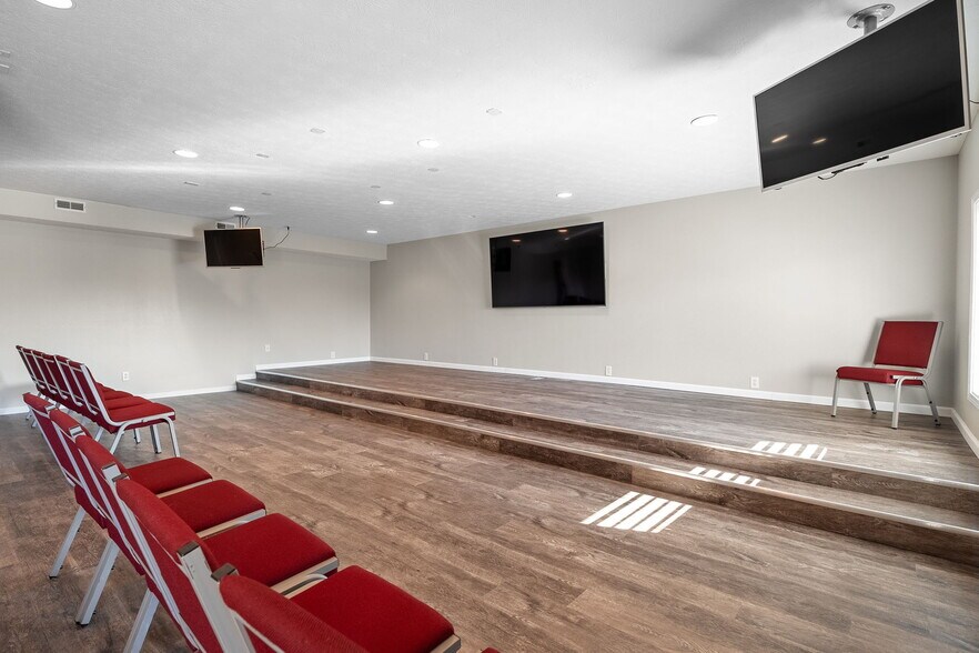 More Photos Of 25715 Highway 17, Waynesville Specialty For Sale