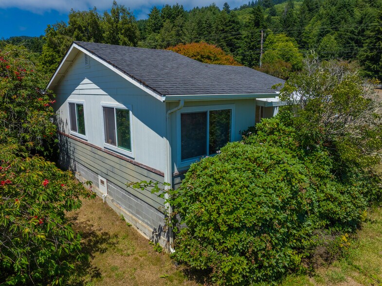 Primary Photo Of 15282 Highway 101, Brookings Land For Sale
