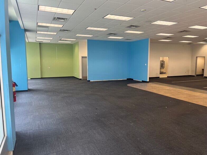 More Photos Of 219 N 7th St, Saint Louis Parking Garage For Lease