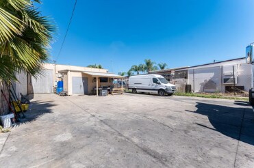 More Photos Of 1033-1047 W 3rd St, San Bernardino Warehouse For Sale
