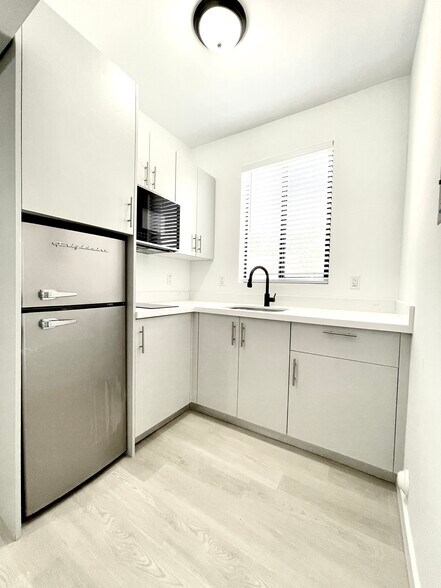 More Photos Of 1553 SW 7th St, Miami Apartments For Sale
