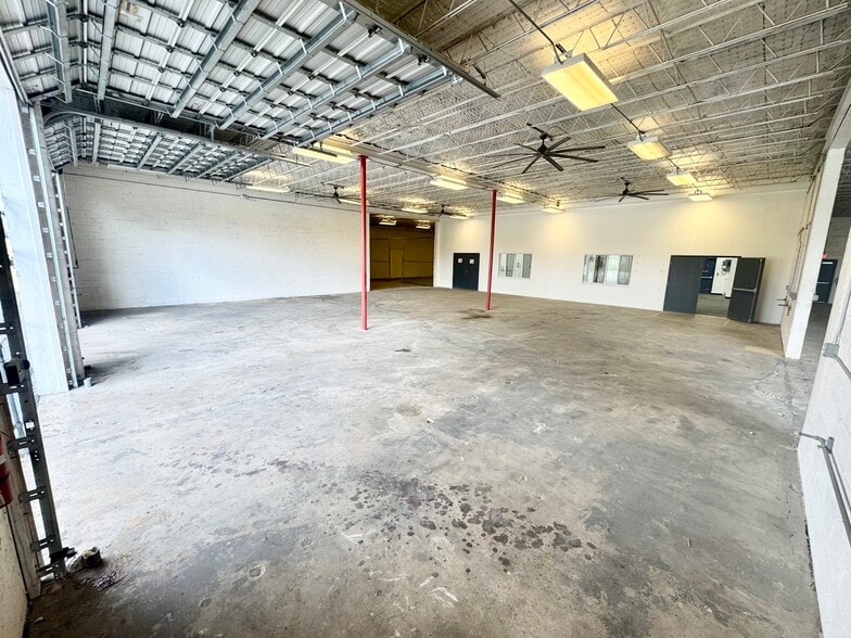 More Photos Of 702-710 NW 9th ave, Fort Lauderdale Warehouse For Lease