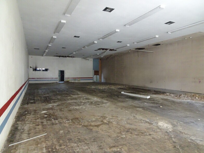 More Photos Of 5661 Atlantic Ave, Long Beach Restaurant For Sale