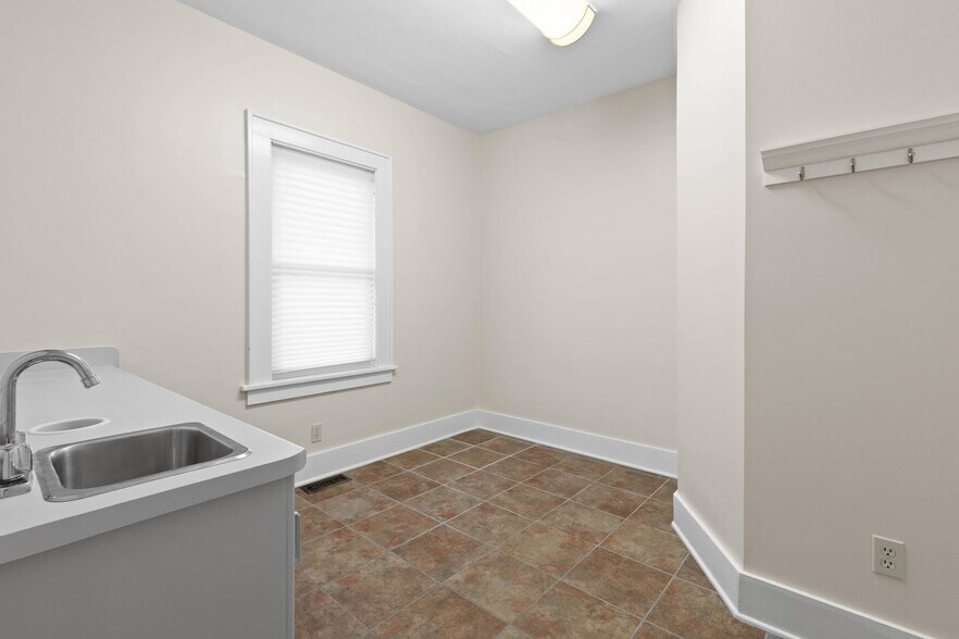 More Photos Of 62 Empire Blvd, Rochester Medical For Sale