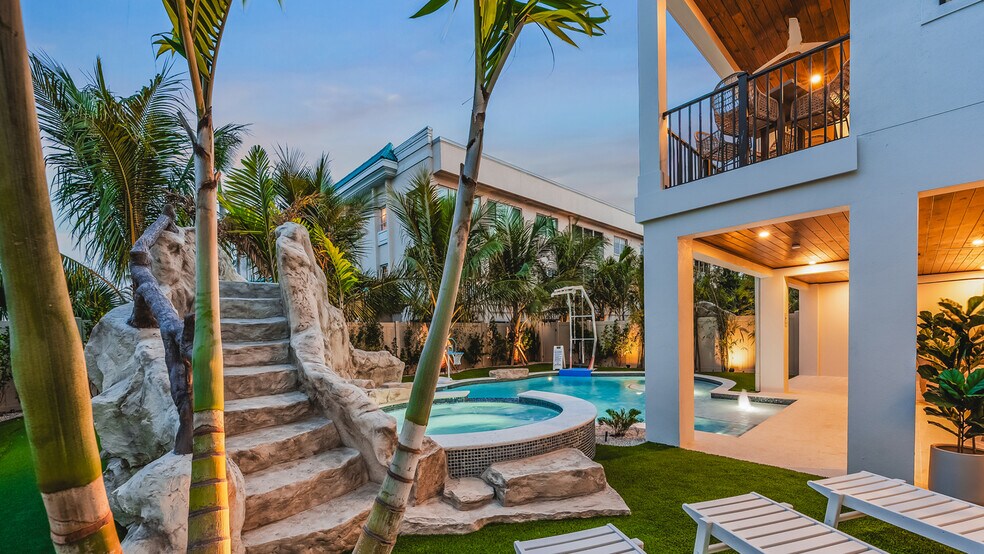 More Photos Of , Siesta Key Multifamily For Sale