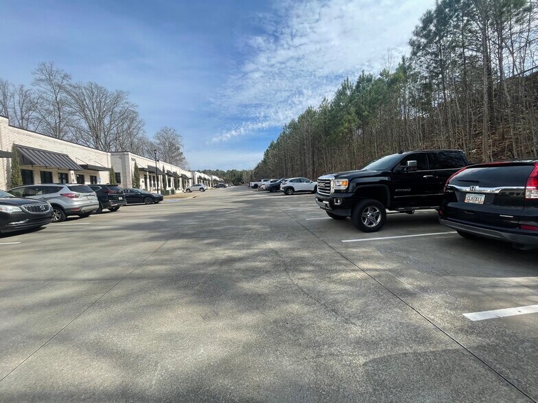 More Photos Of 6110 McFarland Station Dr, Alpharetta Medical For Lease