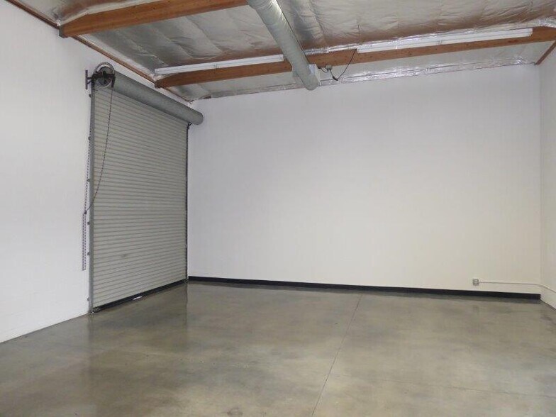More Photos Of 1415-1441 Gardena Ave, Glendale Warehouse For Lease