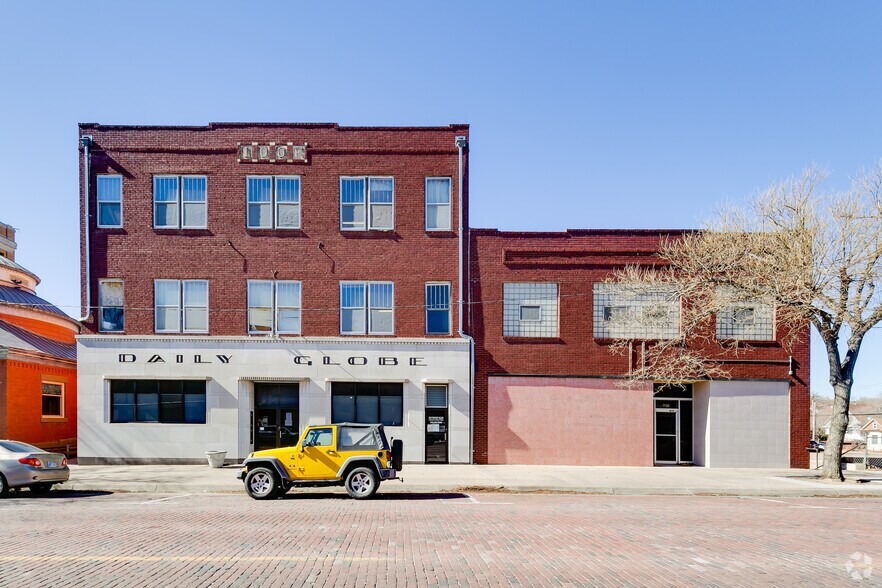 More Photos Of 705 N 2nd Ave, Dodge City Loft Creative Space For Sale