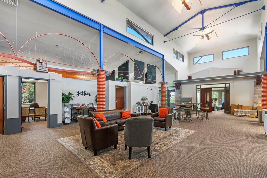 More Photos Of 6160 Plumas St, Reno Office For Sale