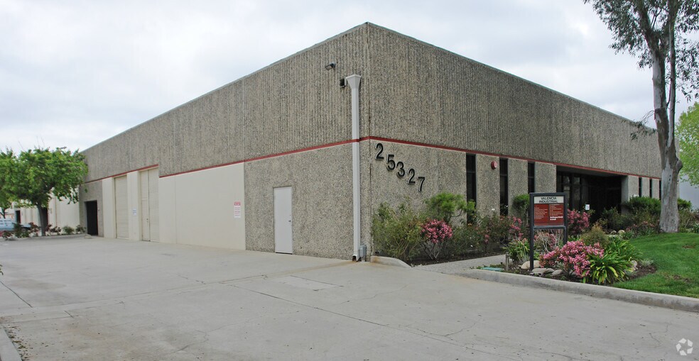 More Photos Of 25327 Avenue Stanford, Valencia Warehouse For Lease